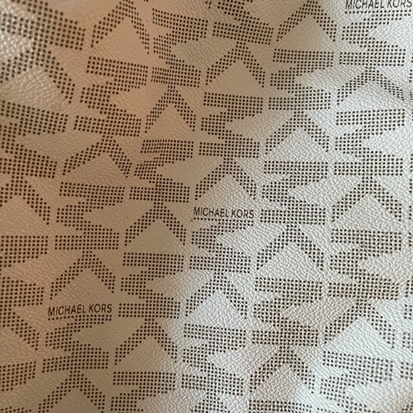 Michael kors Jet Set Large Gathered Vanilla tote - Picture 5 of 11